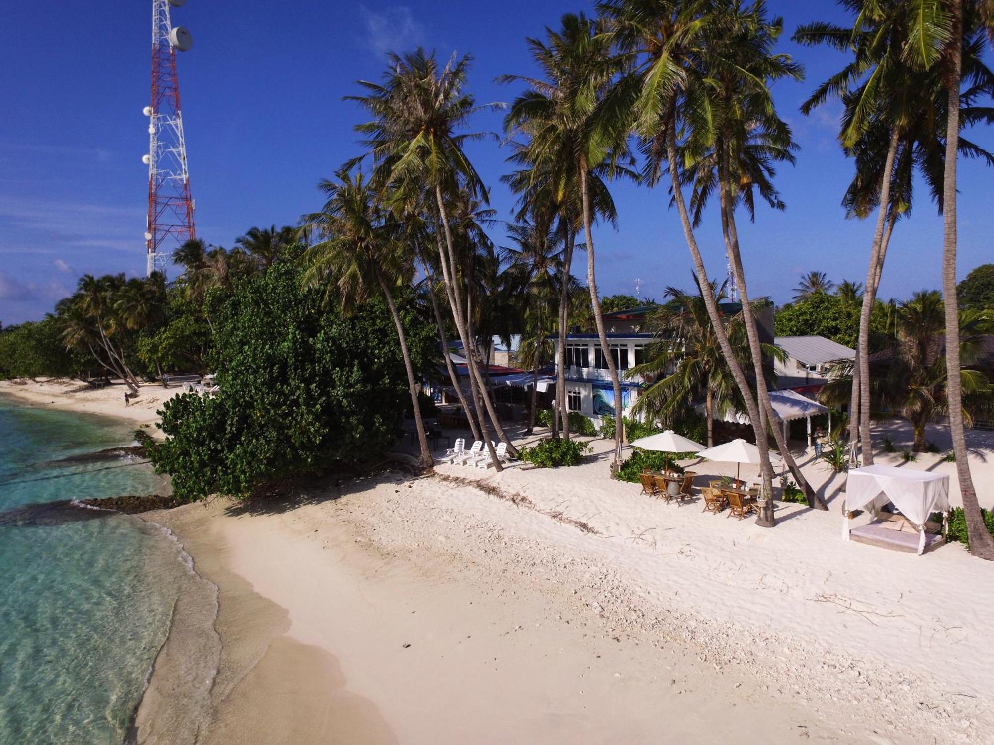 Отель Batuta Maldives Surf View Тулусду Экстерьер фото
