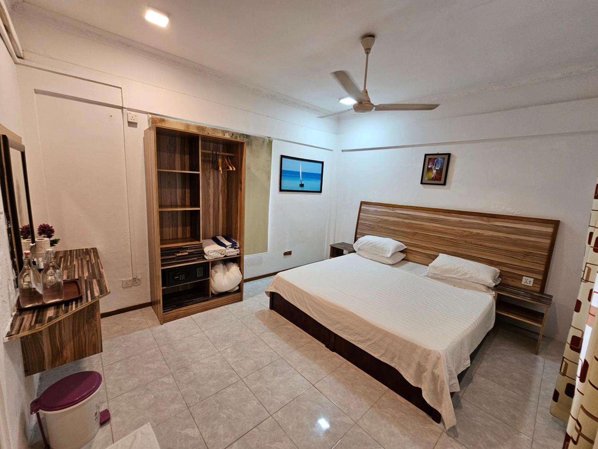 Отель Batuta Maldives Surf View Тулусду Экстерьер фото