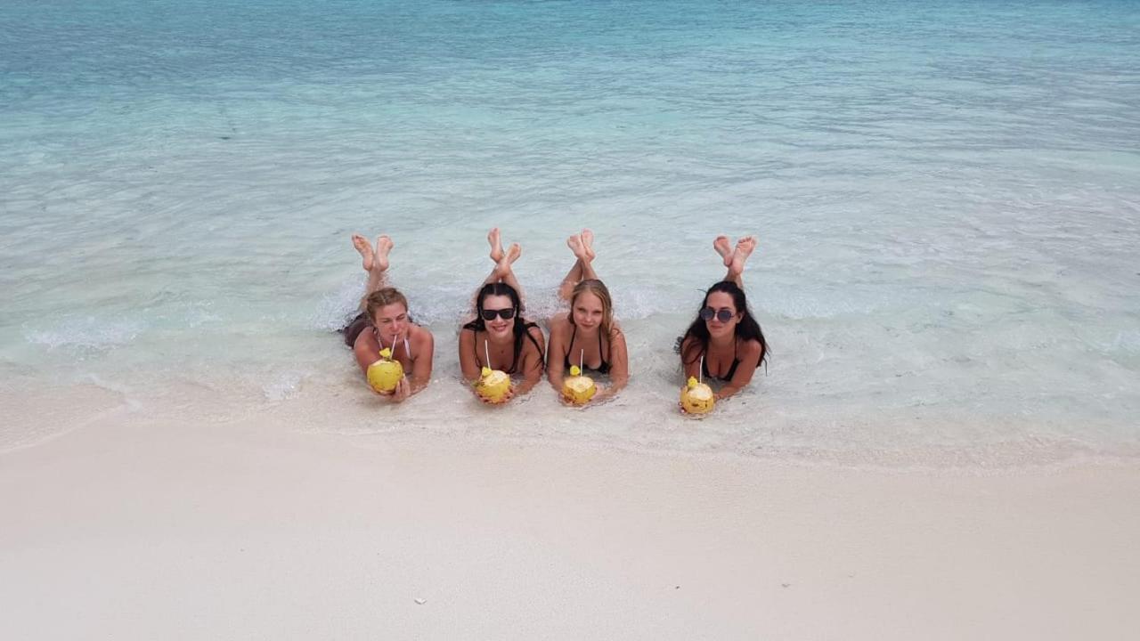 Отель Batuta Maldives Surf View Тулусду Экстерьер фото