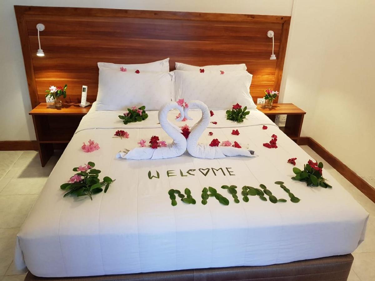 Отель Batuta Maldives Surf View Тулусду Экстерьер фото